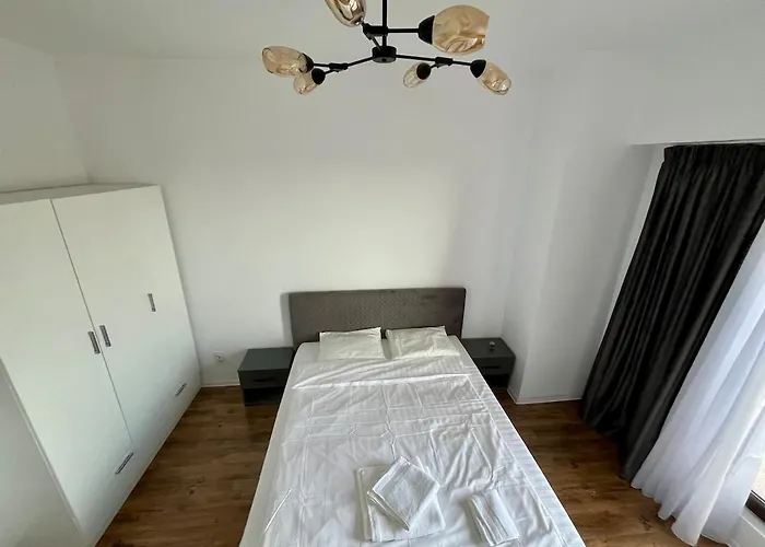 Ap Nou Cu 2 In Centrul Bucurestiului * Бухарест