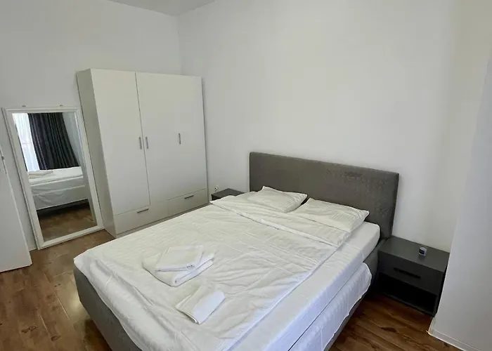 Ap Nou Cu 2 In Centrul Bucurestiului * Бухарест